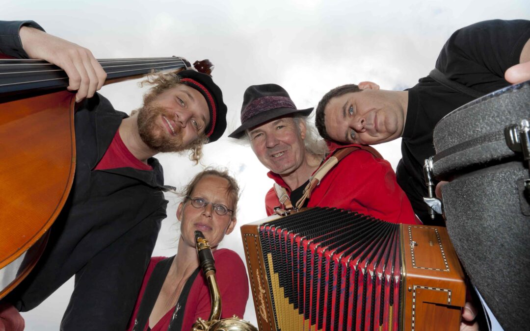 KLANGCLUB: UKW-BAND – WELTKLANG
