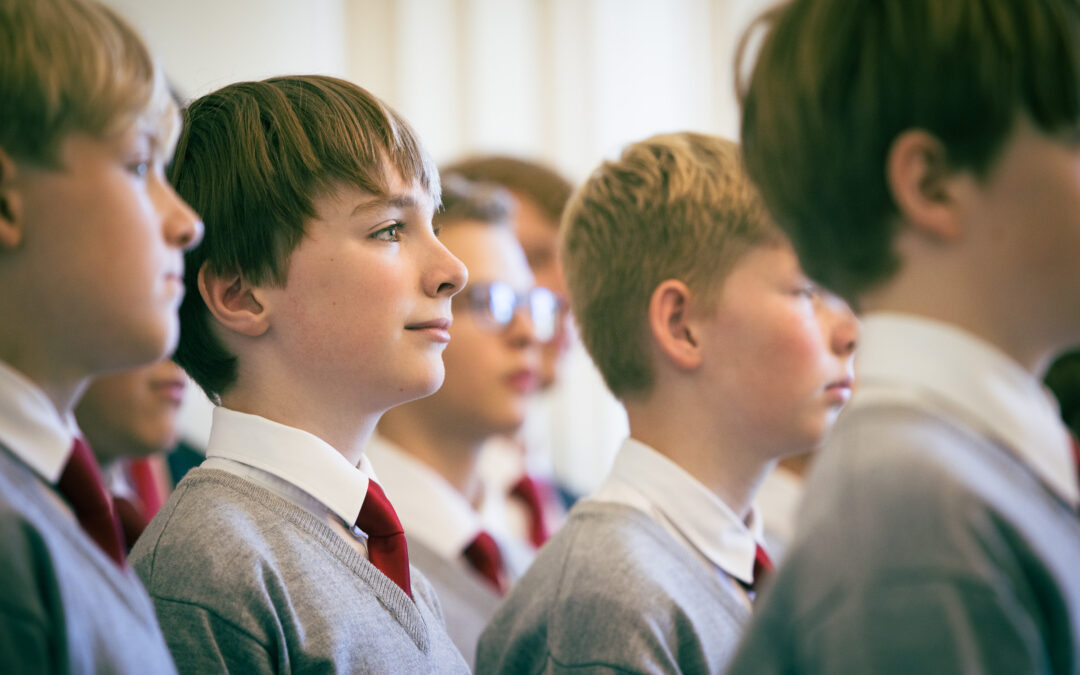 A Festival of Nine Lessons and Carols mit dem Neuen Knabenchor Hamburg und Corinna Harfouch
