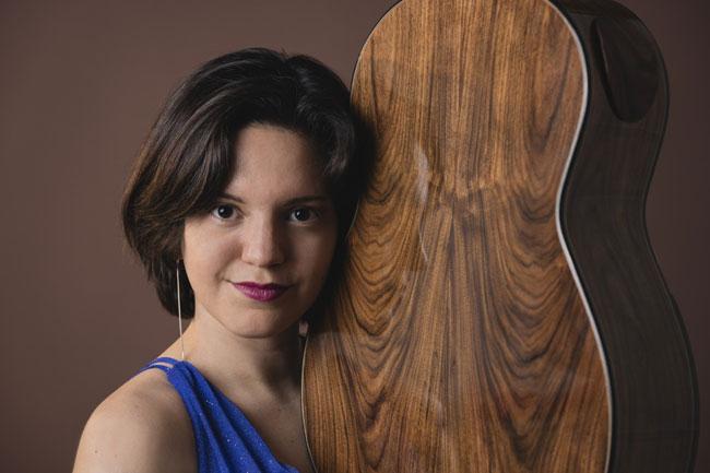 Juila Villaroel | Künstlerische Leitung des Landesjugendgitarrenensemble Hamburg